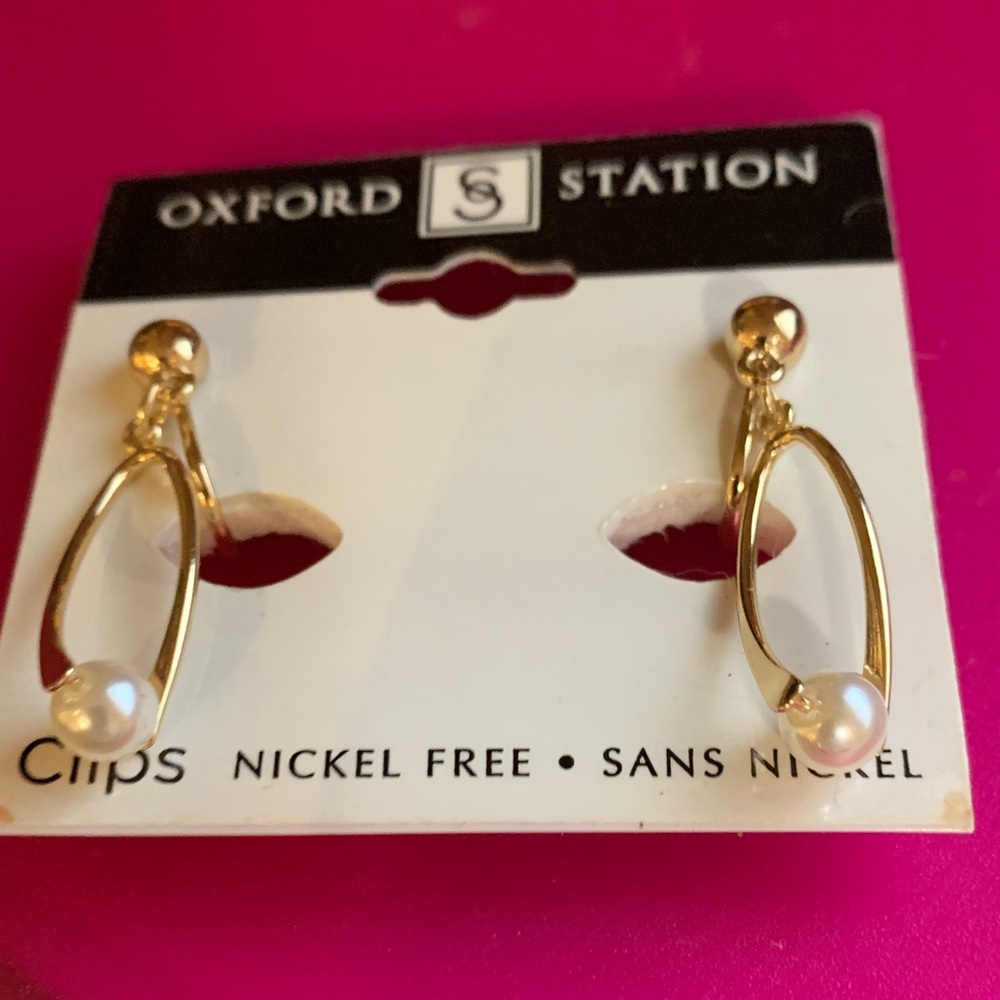 Gold Pearl Drop Earrings